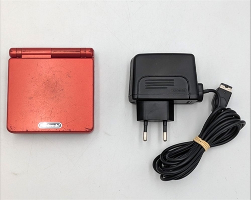 Gameboy Advance SP - Model AGS-001 - Flame Red - Konsol - SNR XEH16437191 (B Grade) (Genbrug)
